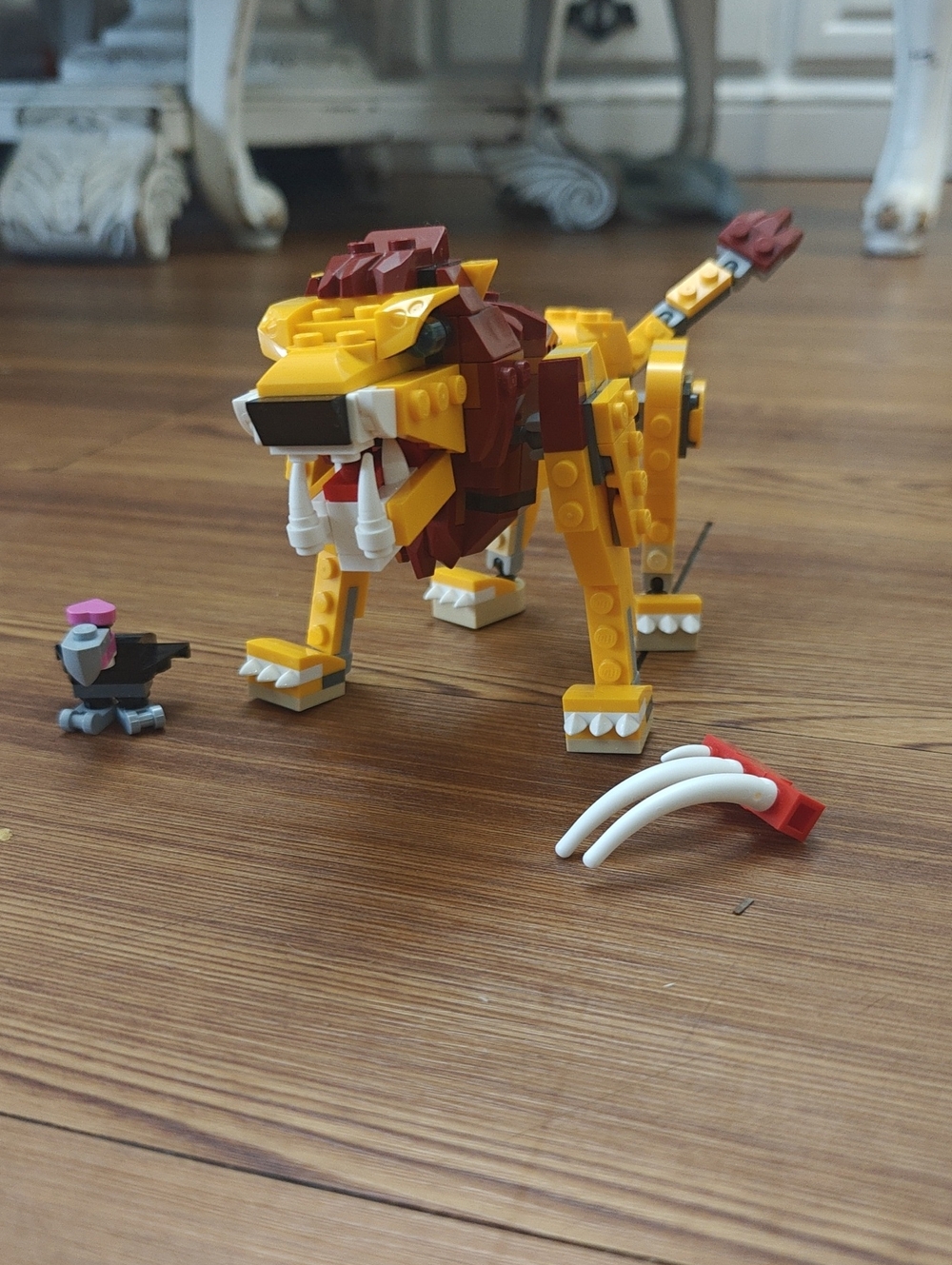 Lego Mighty Lion Set 31112 Retired